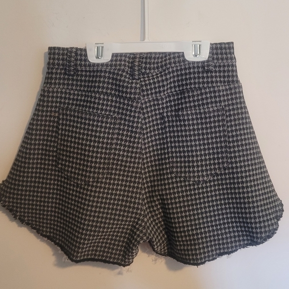 AKIRA Pants - Akira Wide Leg Shorts, Medium